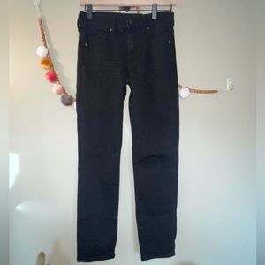 American Eagle Next Level Stretch Jeans  Black size 6 short low rise  NWT